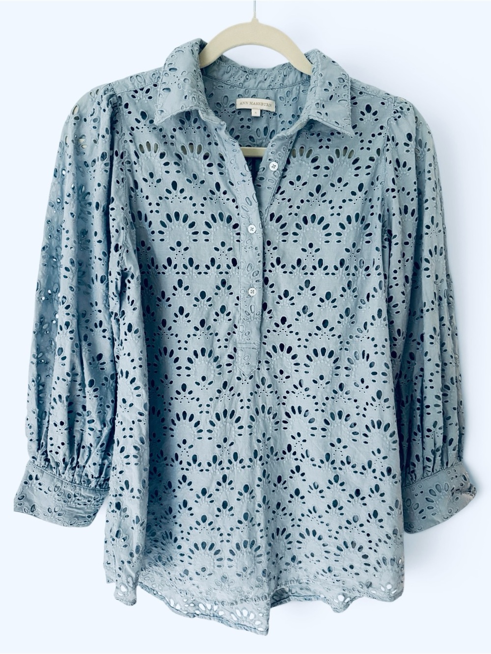 ANN MASHBURN Broderie Eyelet Cotton Popover Shirt Light Blue Size Small